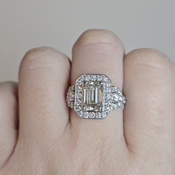 4.01ct Lab Diamond Ring - Picture 6 of 9